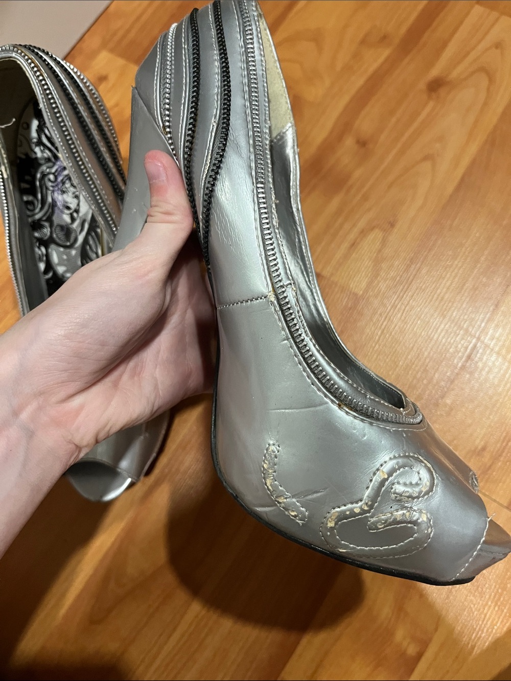 Ed Hardy Pre-Own Heels - Picture 8 of 10